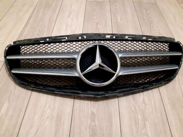 стекло бу: Решетка радиатора Mercedes-Benz 2015 г., Б/у, Оригинал