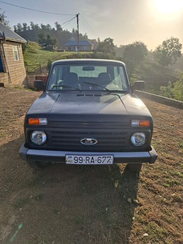 rasotka qiymetleri: VAZ (LADA) 4x4 Niva: 1.7 l | 1981 il | 185000 km Ofrouder/SUV