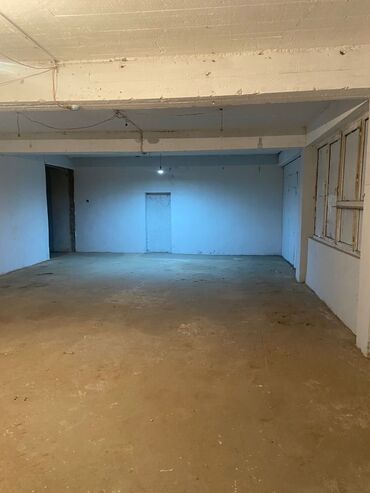 Anbar və emalatxanalar: KİRAYƏ/İCARƏYƏ VERİLİR:/istehsalat sahəsi olan mülk - Üçmərtəbəli, ağ — 20