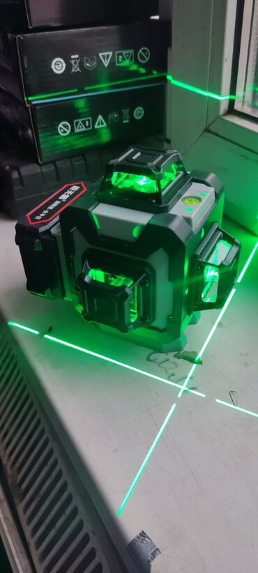 Другие инструменты: Лазерный уровень 4D комплекте все есть ножки