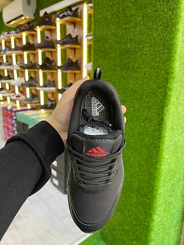 half zip: Кроссовки Adidas Adizero Boston🔥 Термо🔥 Цвет: Черный Стиль✅ Удобство — 5