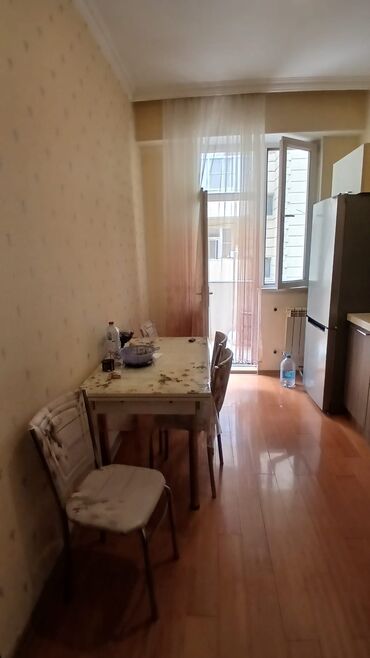 Uzunmüddətli kirayə mənzillər: Ev Xırdalanda Kristal Abşeron 1 də yerləşir Ev 2 otaq di ev super -da lalafo.az — 6 Uzunmüddətli kirayə mənzillər: Ev Xırdalanda Kristal Abşeron 1 də yerləşir Ev 2 otaq di ev super — 6