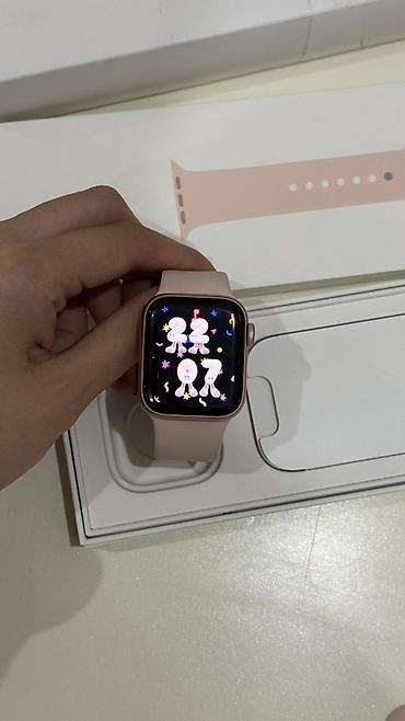 apple watch se 40: Apple Watch SE, 40 mm — Gold Aluminum Case + Pink Sand Sport Band — 4