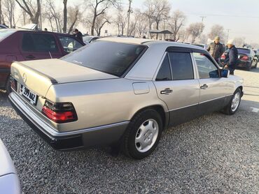 Mercedes-Benz: Mercedes-Benz W124: 1990 г., 2.3 л, Механика, Бензин, Седан — 9