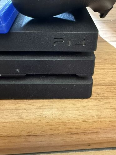 PS4 (Sony Playstation 4): Sony PlayStation 4 Pro oyun konsolu dəsti Xüsusiyyətlər və komplekt