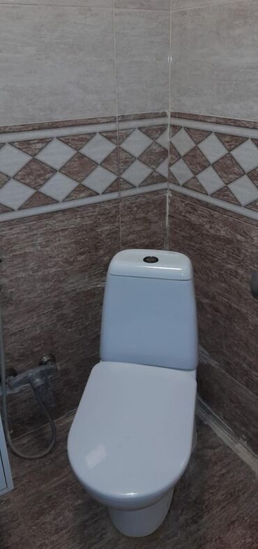 Uzunmüddətli kirayə mənzillər: Menzil tam esyali olaraq her kese kiraye verilir menzil Azadliq — 8