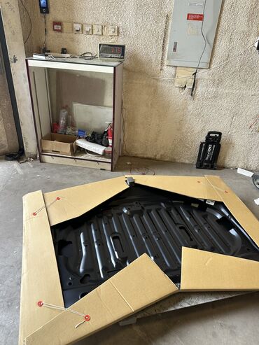 Крышки багажника и комплектующие: Toyota, 2022 г., Новый, Оригинал — 13