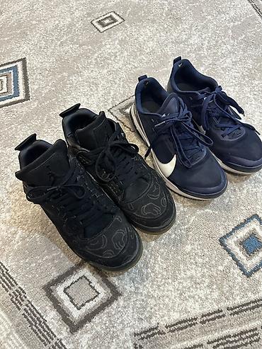 Мужские кроссовки, 40, Air Jordan, Б/у, цвет - Черный, Самовывоз