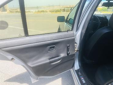 BMW: BMW 3 series: 2 l | 1995 il Sedan — 6