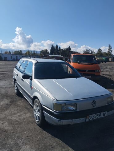 Volkswagen: Volkswagen Passat Variant: 1992 г., 1.8 л, Механика, Бензин, Универсал