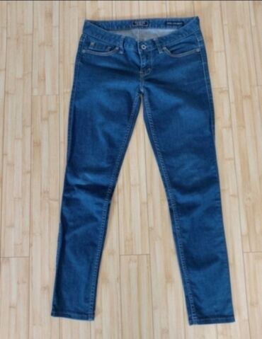 guess jeans karirane pamuk: RASPRODAJA GUESS Farmerke (Svajcarska) GUESS Farmerke. Broj: 27