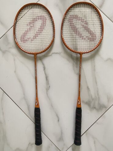 настольный ракетка: Badminton металический новый привезен из Южной Кореи