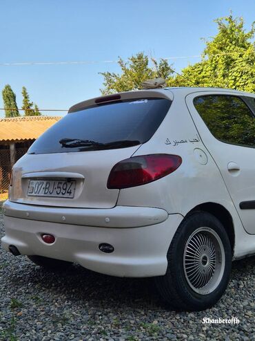 фольксваген поло хэтчбек: Peugeot 206: 1.6 l | 2001 il 380000 km Hetçbek