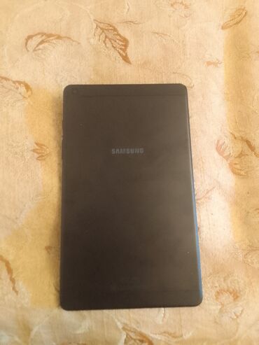 Kompüter və noutbuk aksesuarları: Samsung Galaxy Tab A hec bor problem yoxdur siniğ esas ekraninda deyl