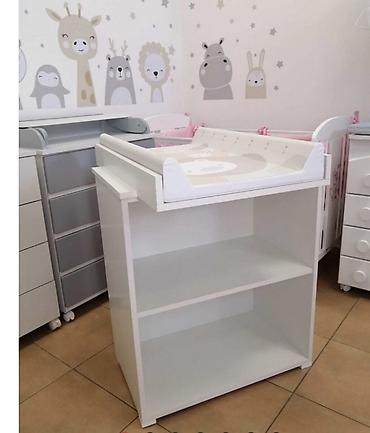 ikea ugaone: Pult/komoda za presvlačenje beba sa policama - Funkcionalan pult za — 1