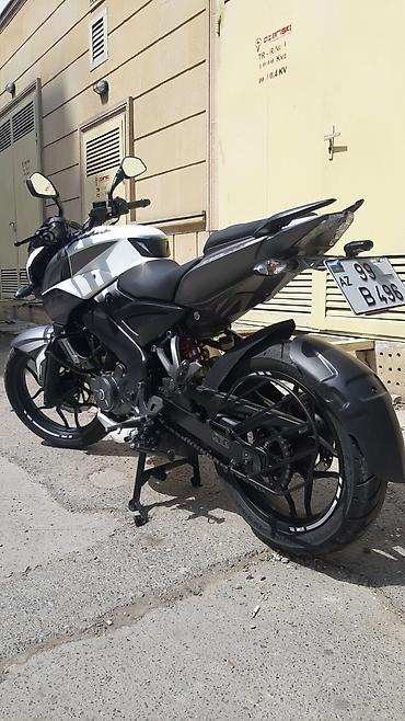 Motosikletlər: Bajaj pulsar ns 200 2019 il buraxılş 2020 il alış. 994 km yürüş. Qaraj — 20