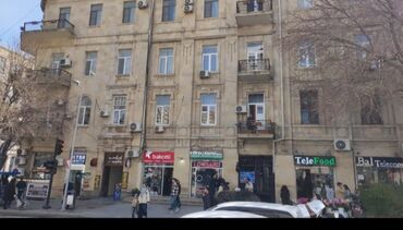 ehmedlide kiraye evler 2022: Üzeyir.H.kuc 28 May metrosun yaxınlıqı 28 Molla Üzbe üz 4/3 mertebesi