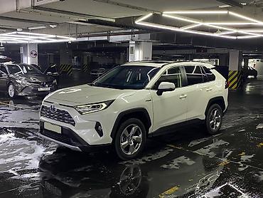 byd гибрид: Toyota RAV4: 2021 г., 2.5 л, Вариатор, Гибрид, Кроссовер — 2