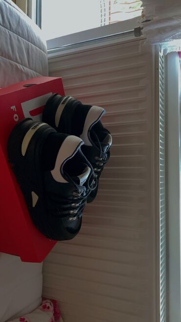 Women's Sneakers and athletic shoes: Diesel, 40, bоја - Crna — 5