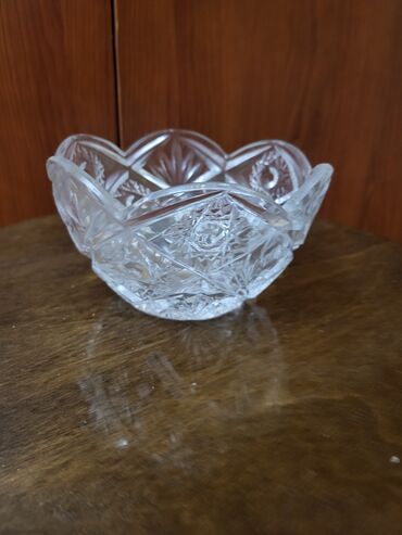 Digər dəstlər və servizlər: Kolleksiya üçün dekorativ porselen dəst - Porselen kaşa: Ağ əsaslı — 9