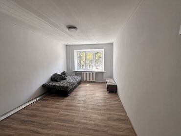 как купить квартиру в бишкеке: 2 комнаты, 42 м², Индивидуалка, 2 этаж, Косметический ремонт