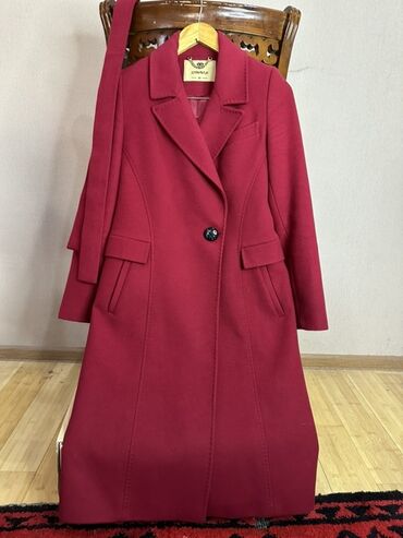 часы и украшения: Пальто, Классика, Осень-весна, По колено, Приталенная модель