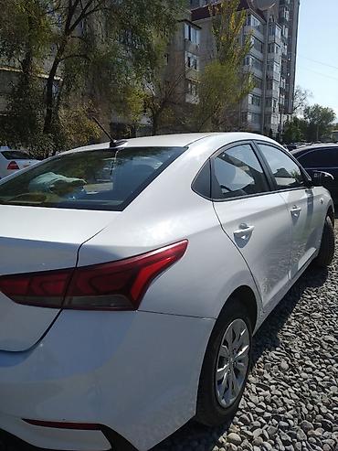 саната нюрас: Hyundai Solaris: 2017 г., 1.4 л, Механика, Бензин, Седан — 4