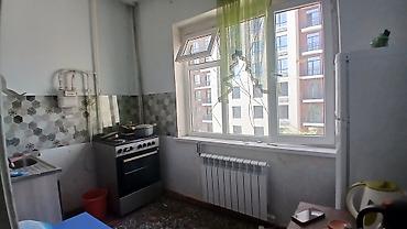 мкр кок жар квартиры: 1 комната, 35 м², 105 серия, 4 этаж, Старый ремонт — 2