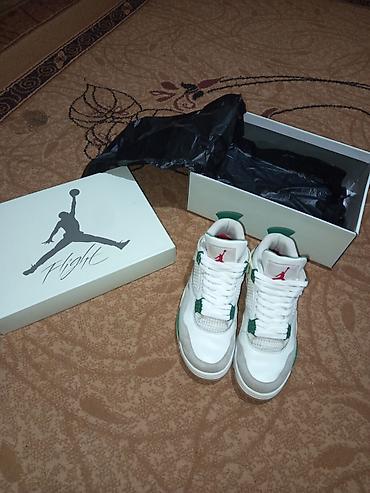 loro pian: Мужские кроссовки, 45, Nike, Б/у, цвет - Белый, Платная доставка — 1