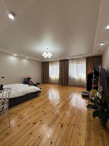 Продажа коттеджей и домов: Просторный дом с современным интерьером и качественной отделкой. - — 15