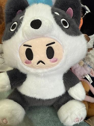 Игрушки: Мягкие игрушки — набор Описание: - Плюшевый котик-бродячка с багетом — 21