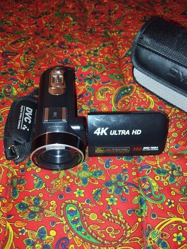 видио камира: 4K ULTRA HD. DVcam