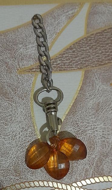 pul kiseleri: Məhsul: Bəzəkli açarlıq/asma aksesuar - Material: metal zəncir və — 1
