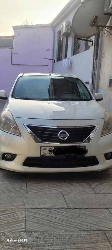 Nissan: Nissan Sunny: 1.5 l | 2012 il Sedan