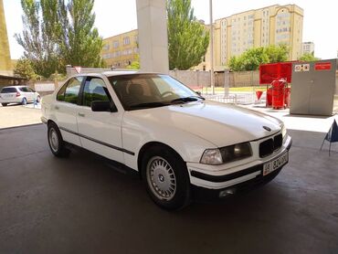 подьемник для авто: BMW 3 series: 1992 г., 1.6 л, Механика, Бензин, Седан