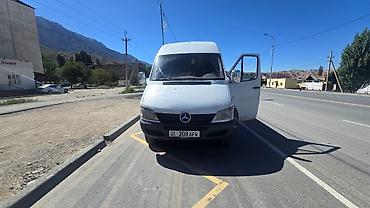 corea cars.com: Mercedes-Benz Sprinter (длинная база, высокий кузов), белый фургон — 2
