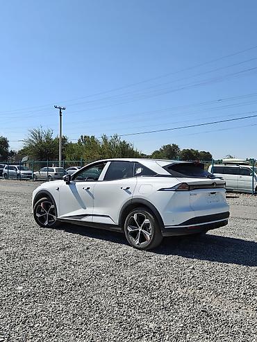 bid e2: Changan : 2025 г., Электромобиль — 3