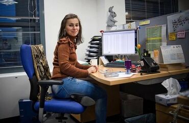 model işi axtarıram: Маркетолог требуется, Полный рабочий день, 18-29 лет, Без опыта