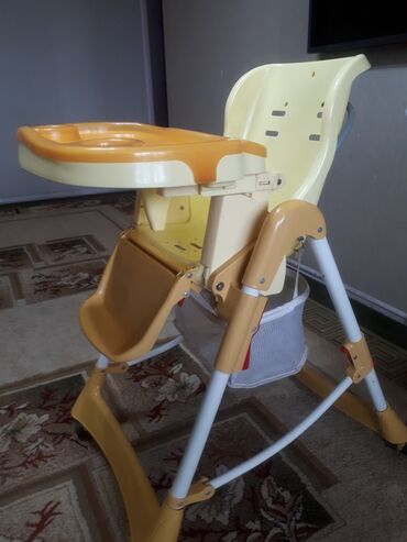 детские стульчики трансформер для кормления: Продам детский стул для кормления. В хорошем состоянии. цена 2000 сом