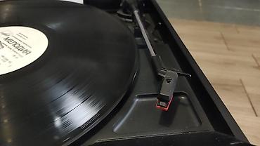 Другая аудиотехника: SHARP муз.центр Винтажный, без колонок, аукса нету, проигрыватель — 23