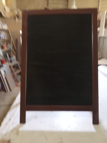 Reklam lövhələri: Taxta menyu lövha. Axan led işiqli reklam tablosu.Mùxtàlif növ reklam — 6