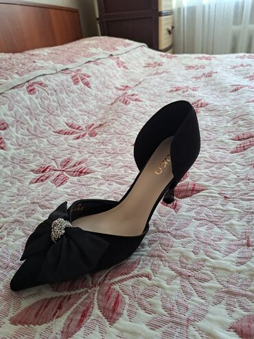 вечерние женские туфли: Туфли цвет - Черный