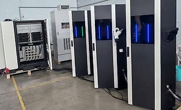 aвто: Уличная быстрая зарядная станция мощностью 240 кВ для 6 электромобилей — 2
