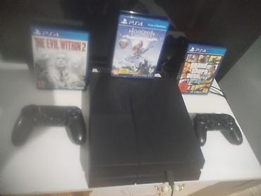 plesteyşin: PlayStation 4 (PS4) komplekti Tərkib: - PS4 konsolu (qara rəng) - 2 — 2