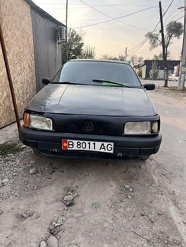 Унаа: Volkswagen Passat: 1990 г., 1.8 л, Кол менен иштөөчү, Бензин, Седан — 7