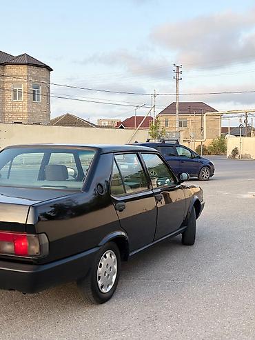 lada oturacaqlar: VAZ 21099 sedan - Kuzov: 4 qapılı sedan, qara rəng - Salon: parça — 5