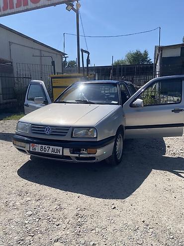 бампер на вента: Volkswagen Vento: 1992 г., 1.8 л, Автомат, Бензин, Седан — 1