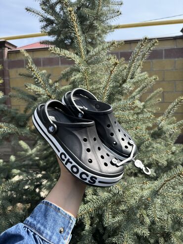 обувь 39: В наличии Crocs
Производство Вьетнам 🇻🇳 
Мягкие и очень удобные