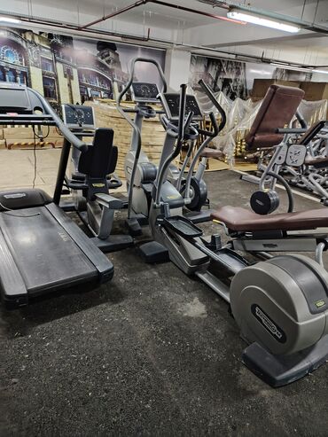 Toplar: Peşəkar fitnes avadanlıqları komplekti Zal baqlandiqi üçün trenajorlar