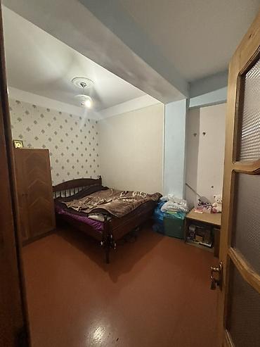 eksperimental binalar: Bakı, 4-cü mikrorayon, 3 otaqlı, Köhnə tikili, m. Memar Əcəmi, 65 kv. m — 3